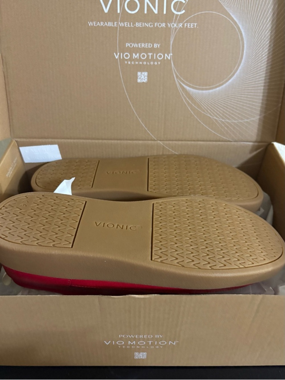 Vionic Winny Size 9 Wide Red Leather Sneakers, New w/ Box - Picture 6 of 9